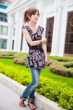 我唾弃你的坟墓2下载 封面